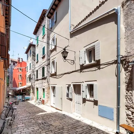 Calnova Apartment *